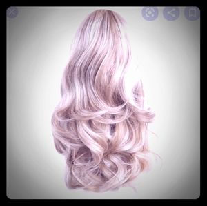 - Blonde claw clip ponytail synthetic hair extension